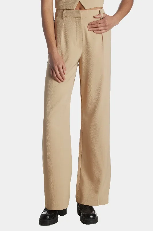 Callista Pant