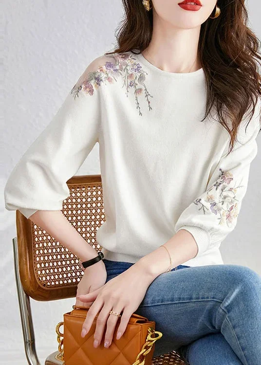 French White O-Neck Embroideried Versatile Knit Top Fall