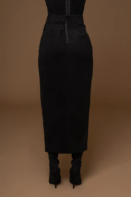 noir-gisele-slit-skirt