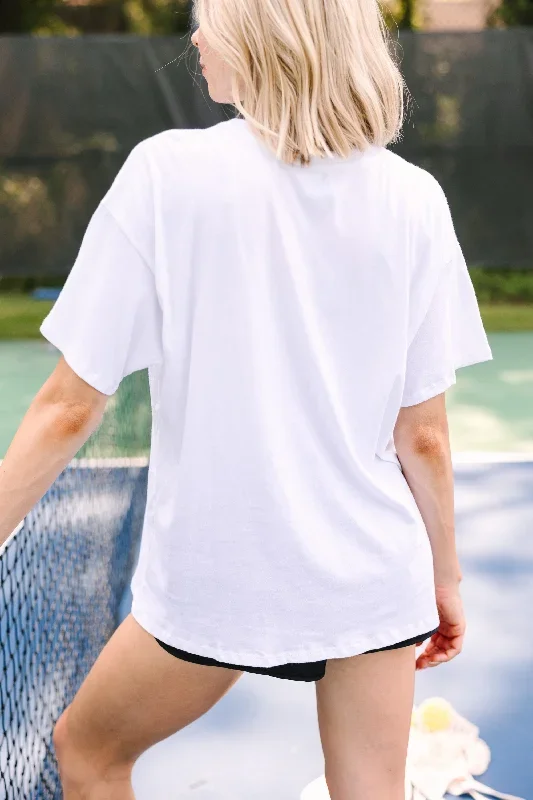 the-pickleball-club-white-graphic-tee