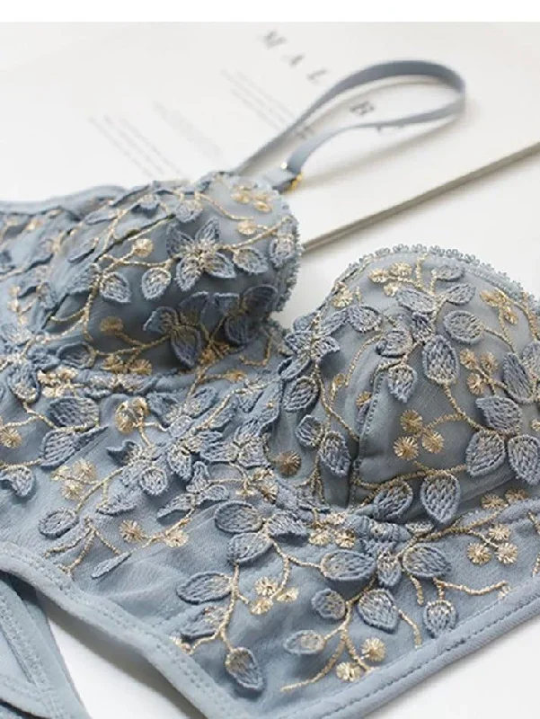 vintage-lace-embroidery-bustier