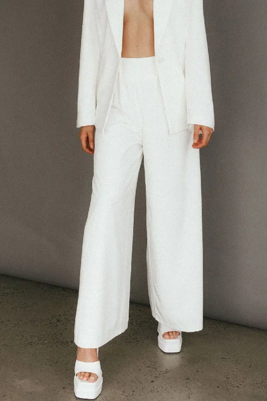 vous-etes-belle-pleated-waist-pants-white